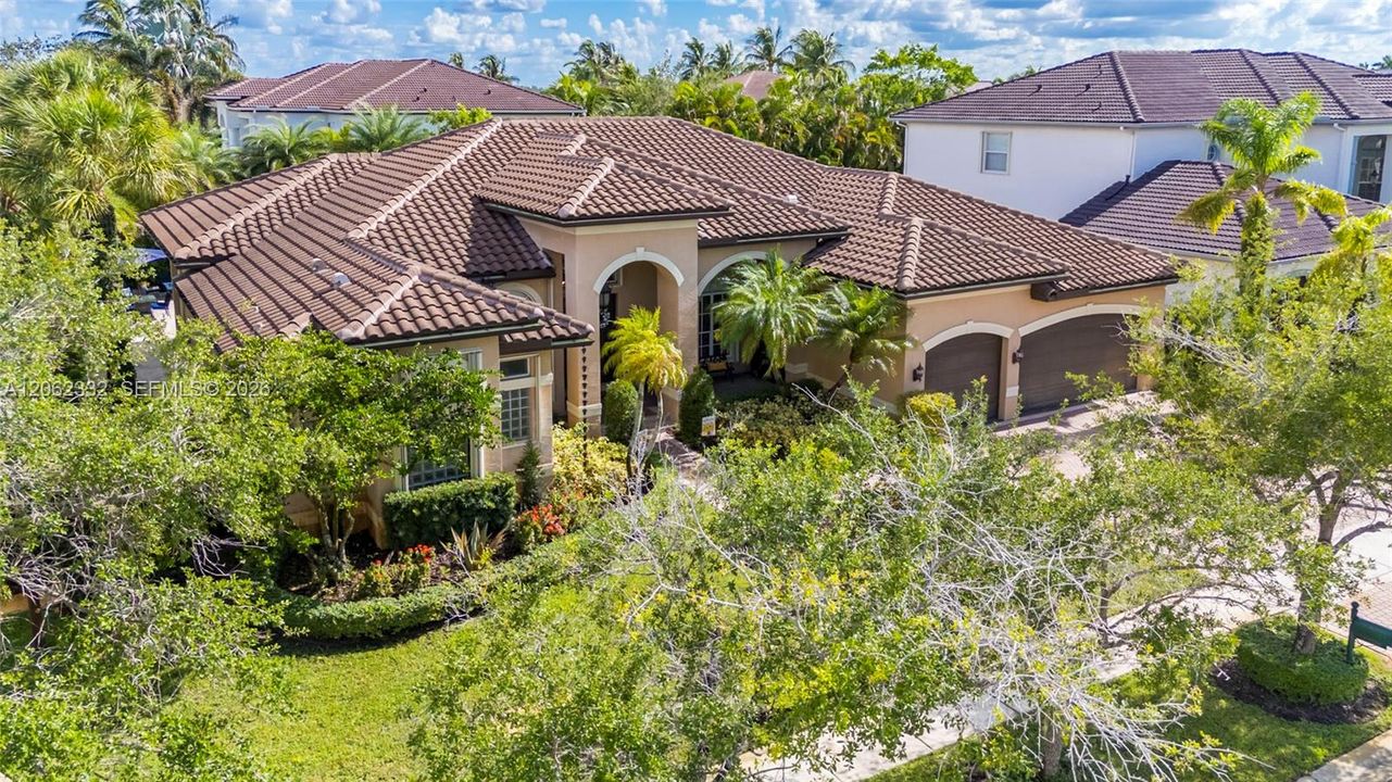 For Sale: $1,575,000 (5 beds, 3 baths, 3766 Square Feet)