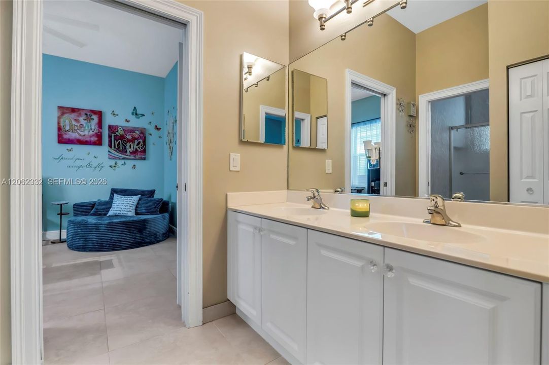 For Sale: $1,575,000 (5 beds, 3 baths, 3766 Square Feet)