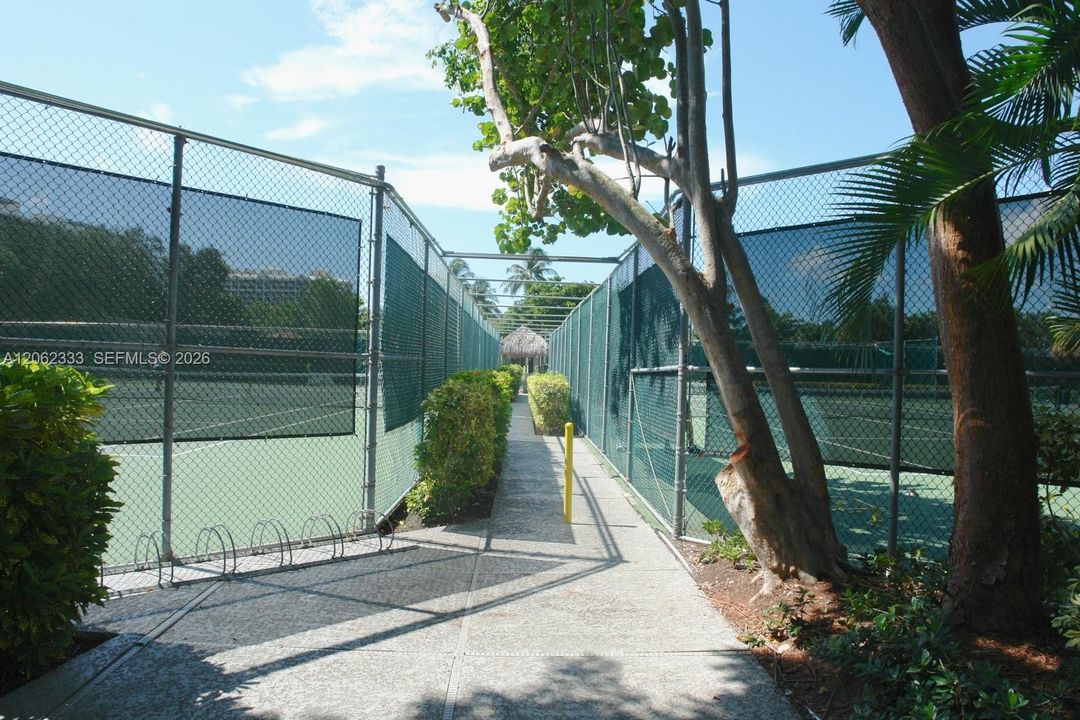 Access to Tennis Center