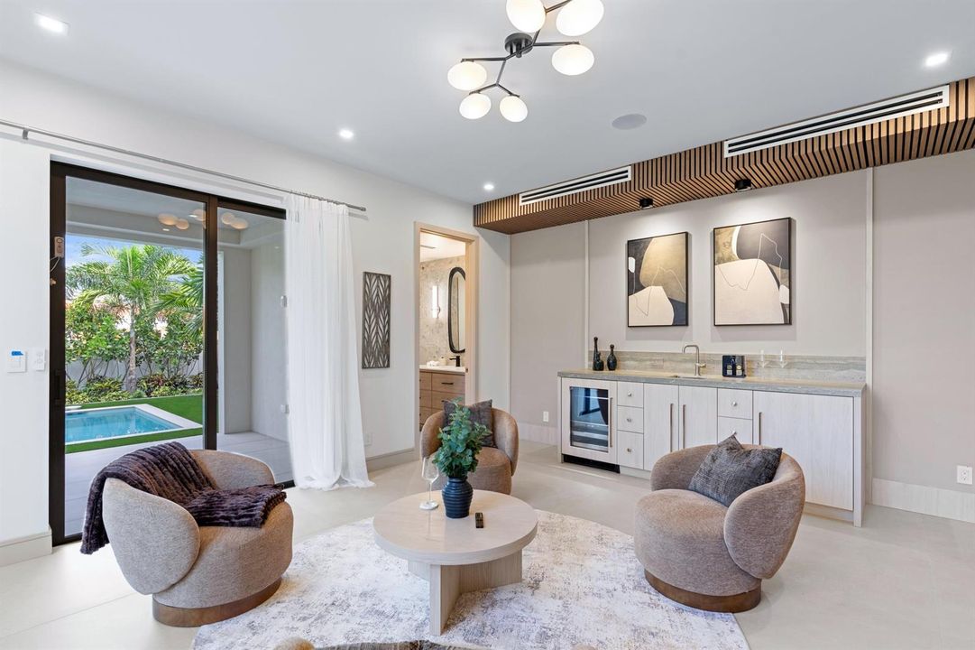 Clubroom/Cabana Bath
