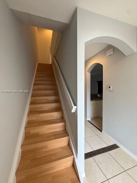 В аренду: $2,800 (3 спален, 2 ванн, 1251 Квадратных фут)
