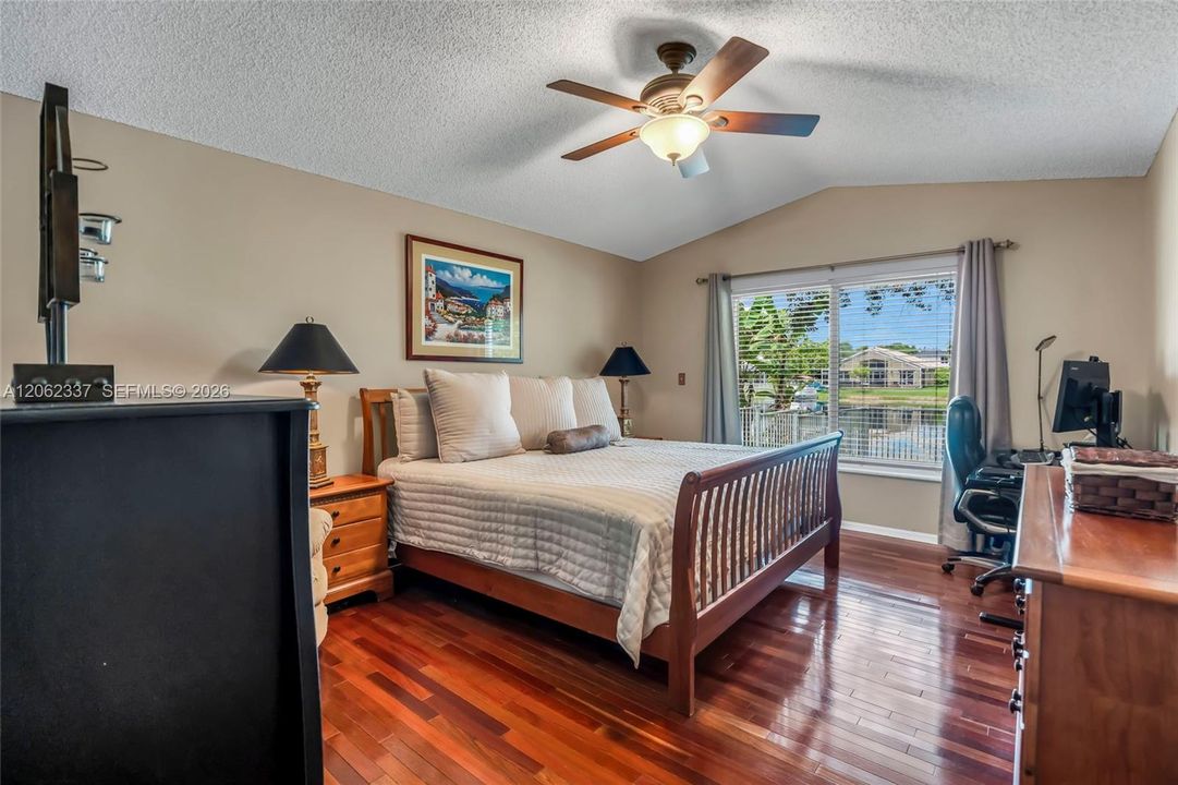 For Sale: $685,000 (3 beds, 2 baths, 1577 Square Feet)