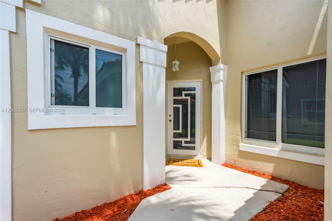 For Sale: $685,000 (3 beds, 2 baths, 1577 Square Feet)