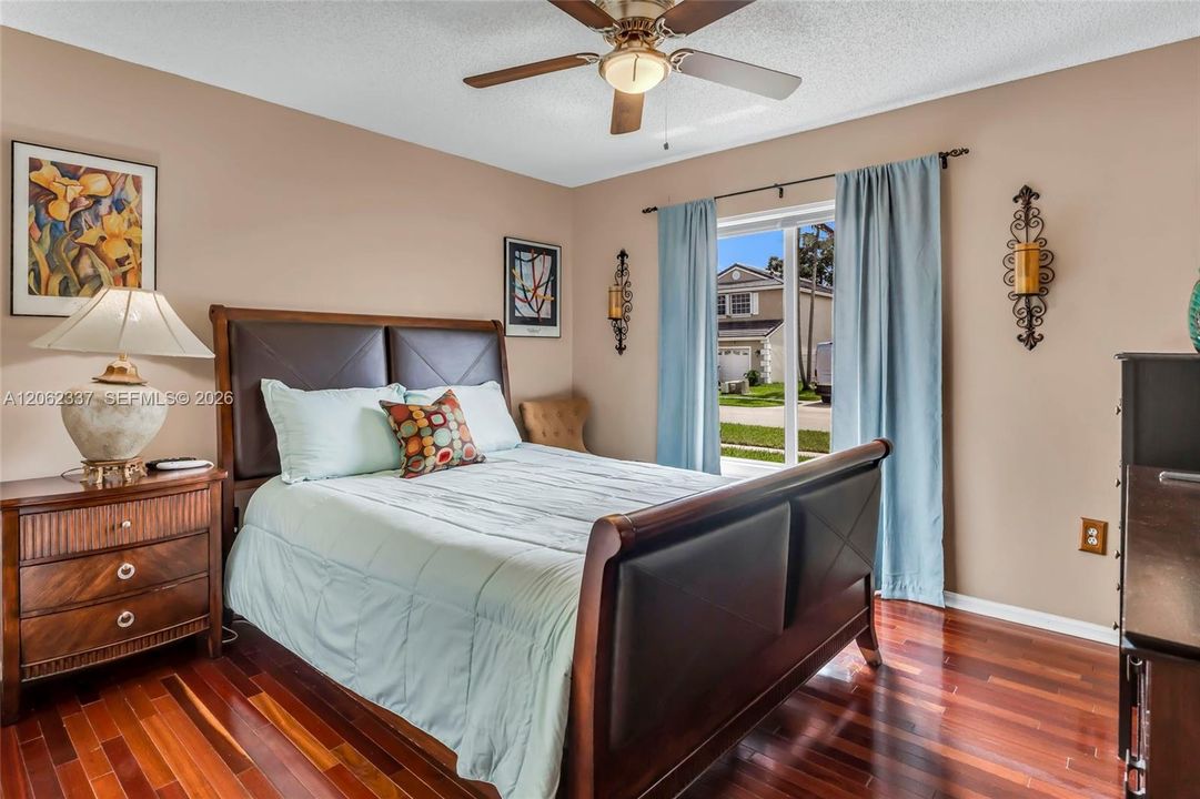For Sale: $685,000 (3 beds, 2 baths, 1577 Square Feet)