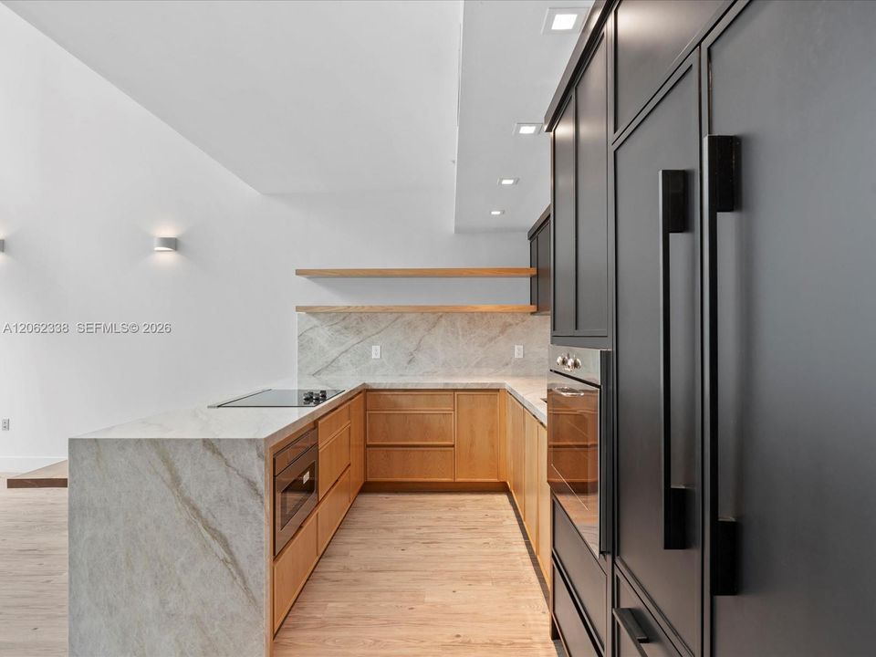 For Rent: $6,600 (3 beds, 3 baths, 1590 Square Feet)