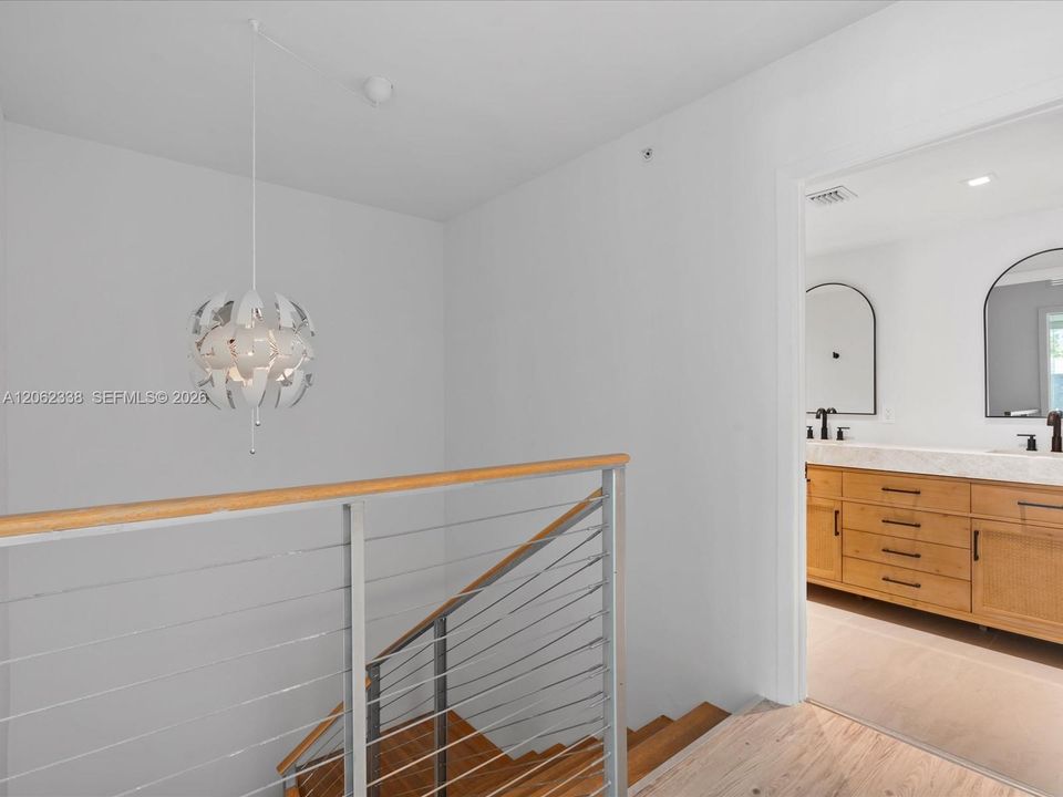 For Rent: $6,600 (3 beds, 3 baths, 1590 Square Feet)