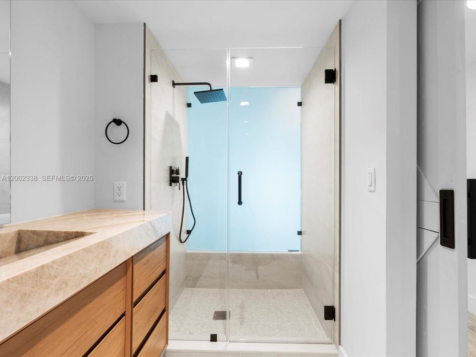 For Rent: $6,600 (3 beds, 3 baths, 1590 Square Feet)