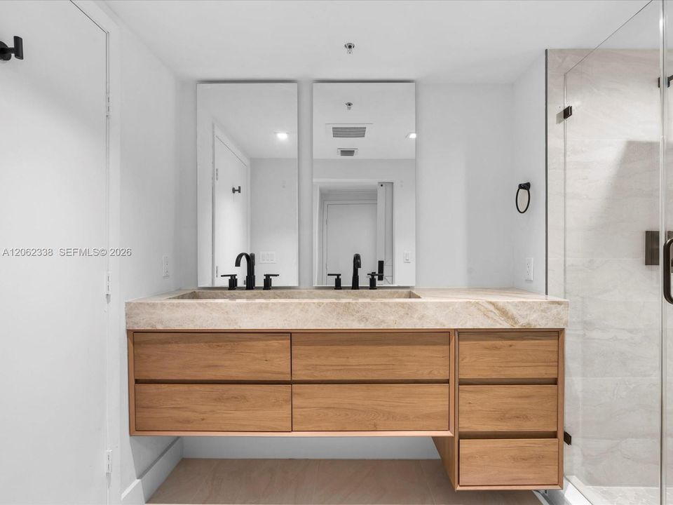 For Rent: $6,600 (3 beds, 3 baths, 1590 Square Feet)