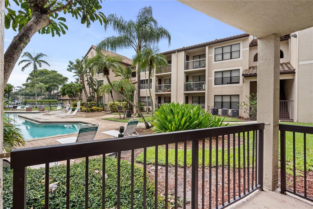 For Sale: $238,000 (2 beds, 2 baths, 1148 Square Feet)