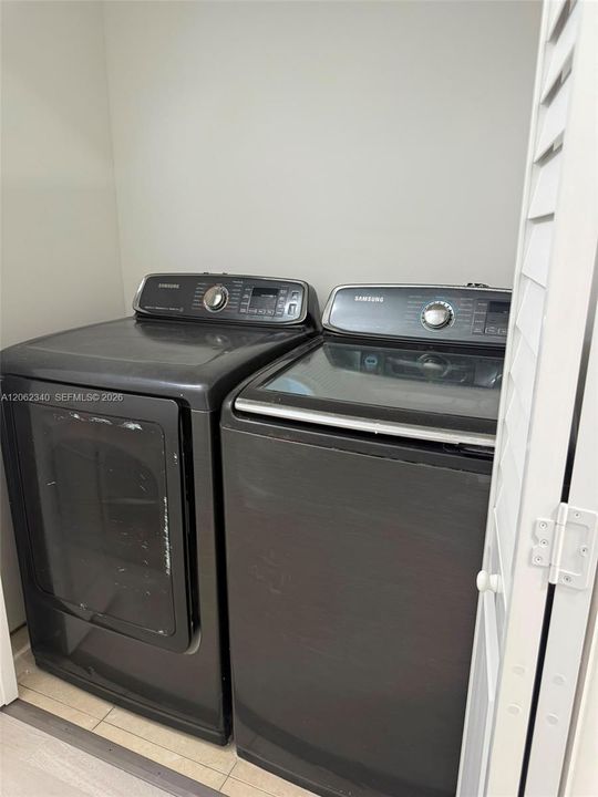 For Sale: $238,000 (2 beds, 2 baths, 1148 Square Feet)