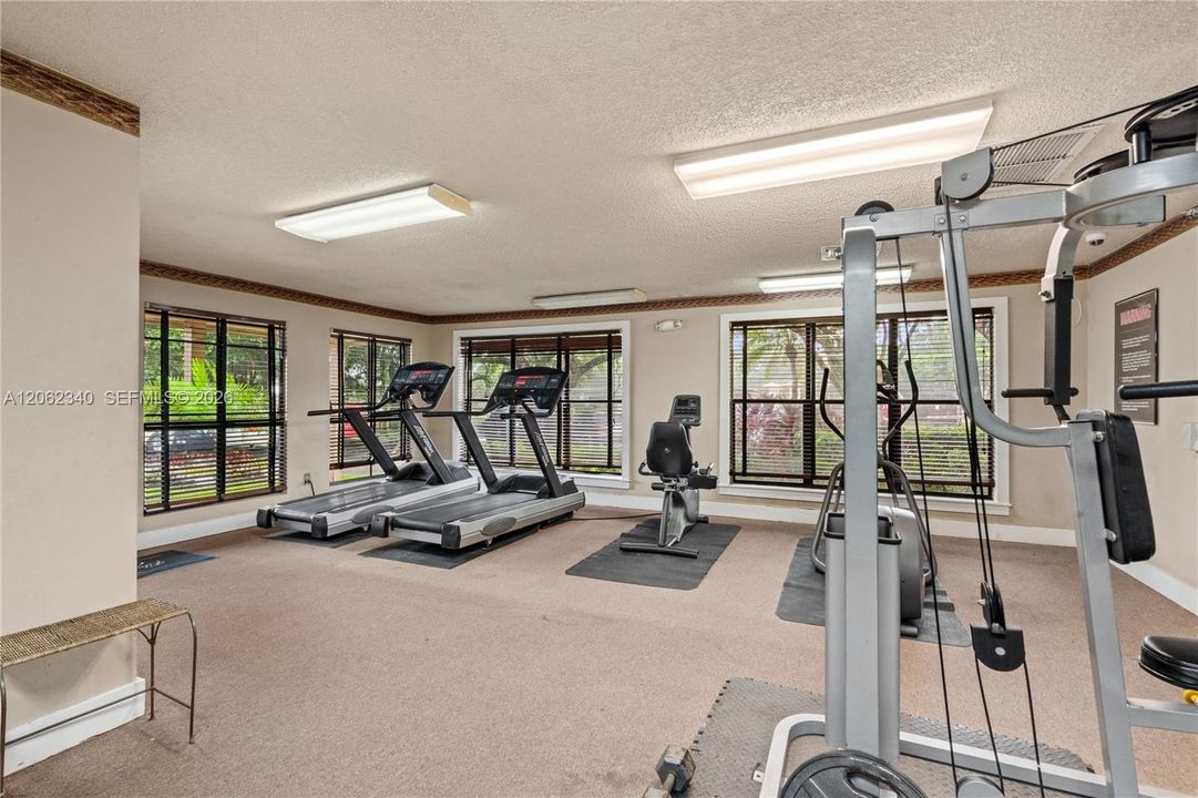 For Sale: $238,000 (2 beds, 2 baths, 1148 Square Feet)