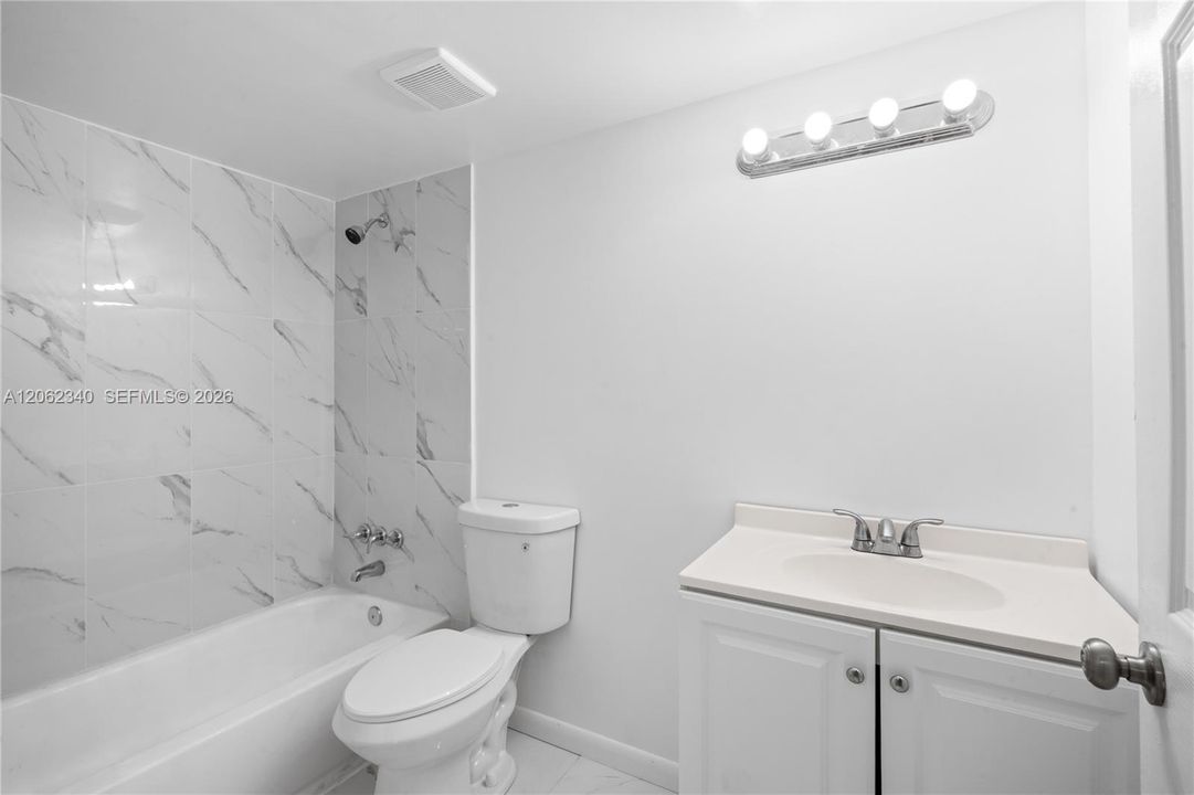 For Sale: $238,000 (2 beds, 2 baths, 1148 Square Feet)