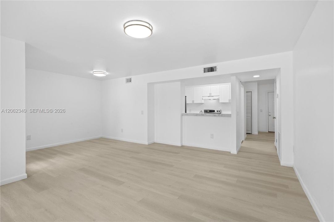 For Sale: $238,000 (2 beds, 2 baths, 1148 Square Feet)