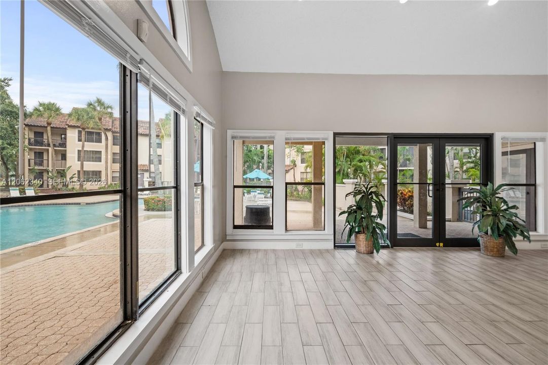 For Sale: $238,000 (2 beds, 2 baths, 1148 Square Feet)