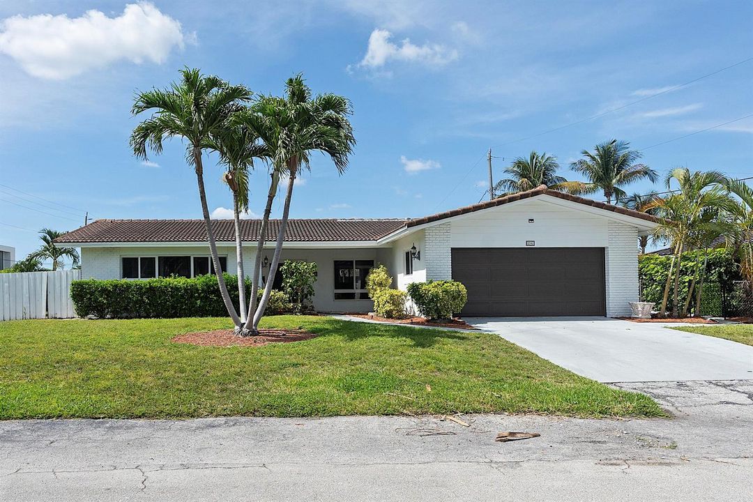 2910 NE 40th Ct - - 002