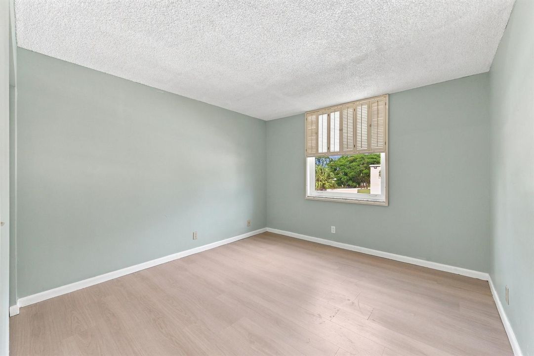 22_bedroom 2