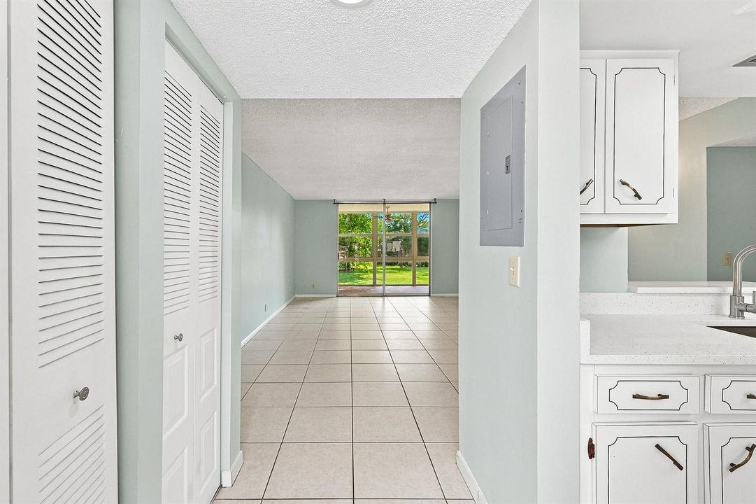 04_foyer