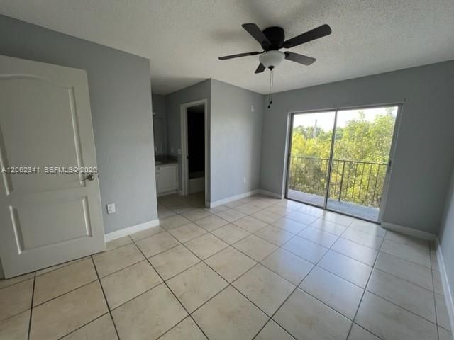 For Rent: $2,300 (2 beds, 2 baths, 990 Square Feet)