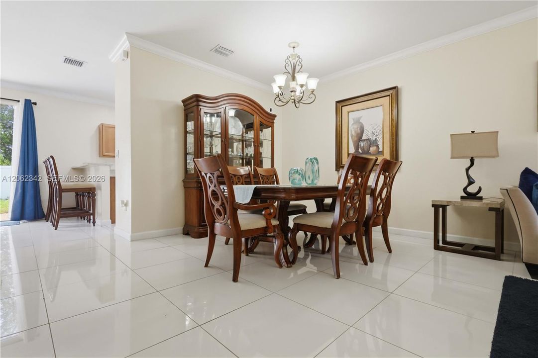For Sale: $450,000 (3 beds, 2 baths, 1592 Square Feet)