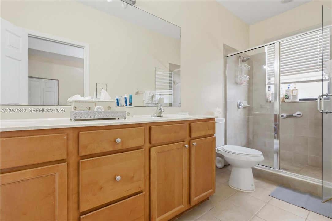 For Sale: $450,000 (3 beds, 2 baths, 1592 Square Feet)
