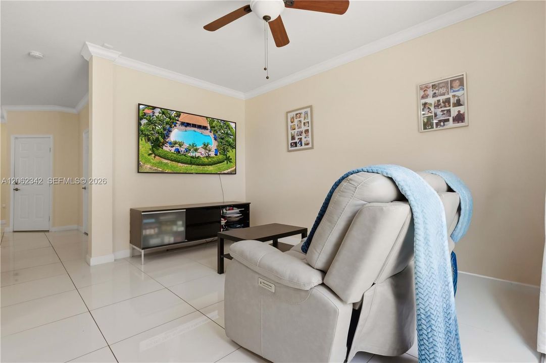For Sale: $450,000 (3 beds, 2 baths, 1592 Square Feet)