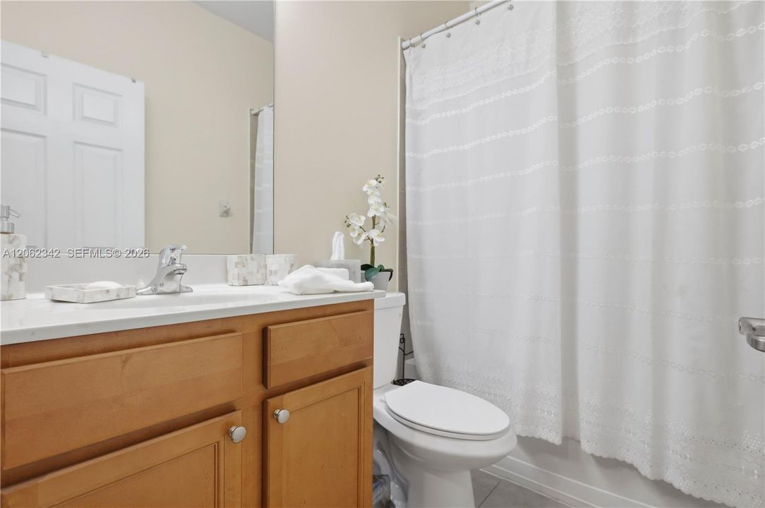 For Sale: $450,000 (3 beds, 2 baths, 1592 Square Feet)
