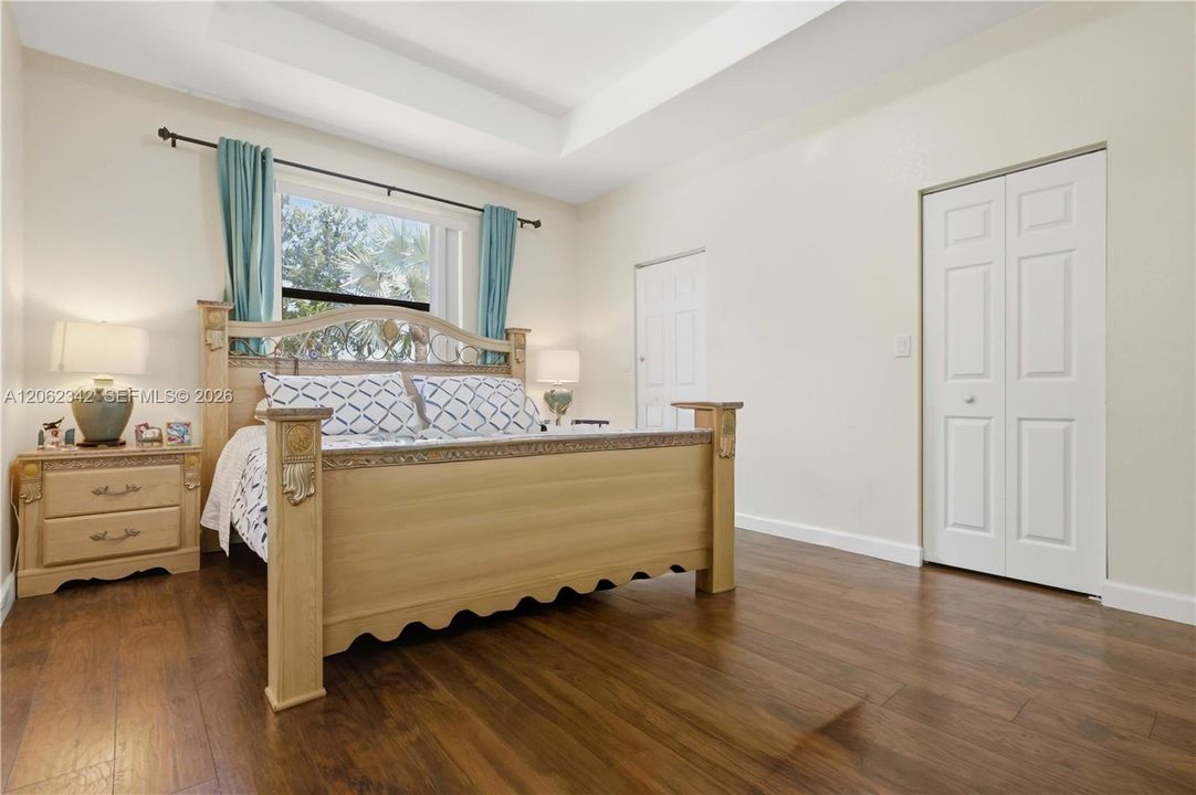 For Sale: $450,000 (3 beds, 2 baths, 1592 Square Feet)
