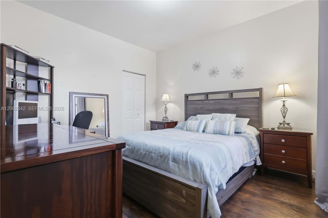 For Sale: $450,000 (3 beds, 2 baths, 1592 Square Feet)