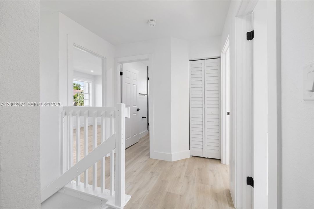 На продажу: $699,900 (4 спален, 2 ванн, 1847 Квадратных фут)