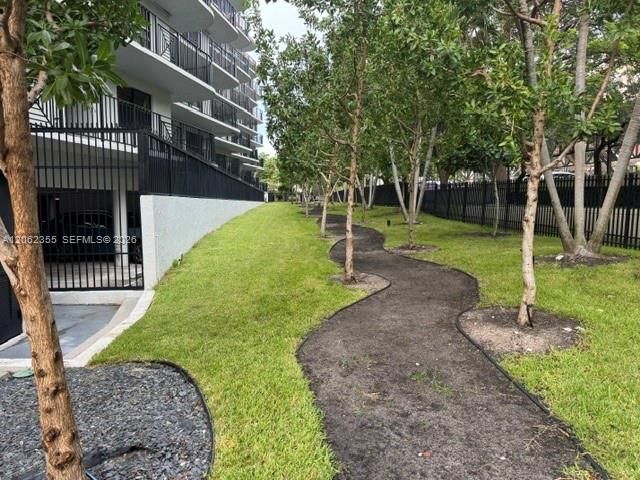 En Venta: $449,900 (2 camas, 2 baños, 1100 Pies cuadrados)