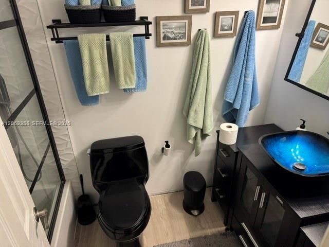 En Venta: $449,900 (2 camas, 2 baños, 1100 Pies cuadrados)