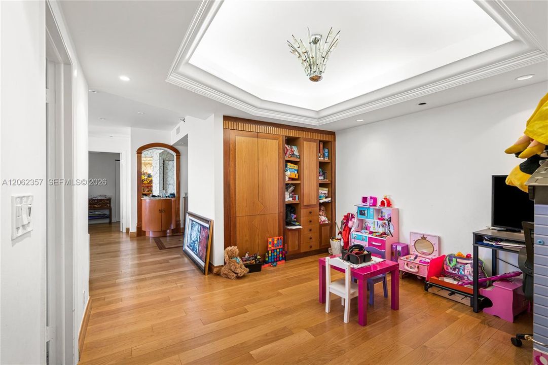 На продажу: $485,000 (2 спален, 2 ванн, 1560 Квадратных фут)