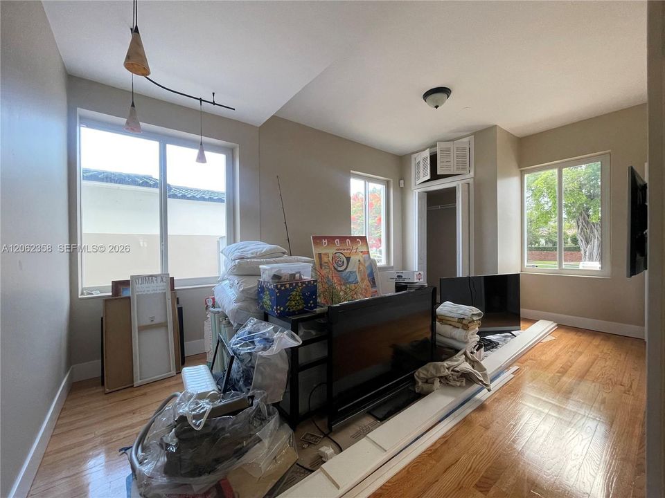 В аренду: $8,700 (3 спален, 3 ванн, 2366 Квадратных фут)