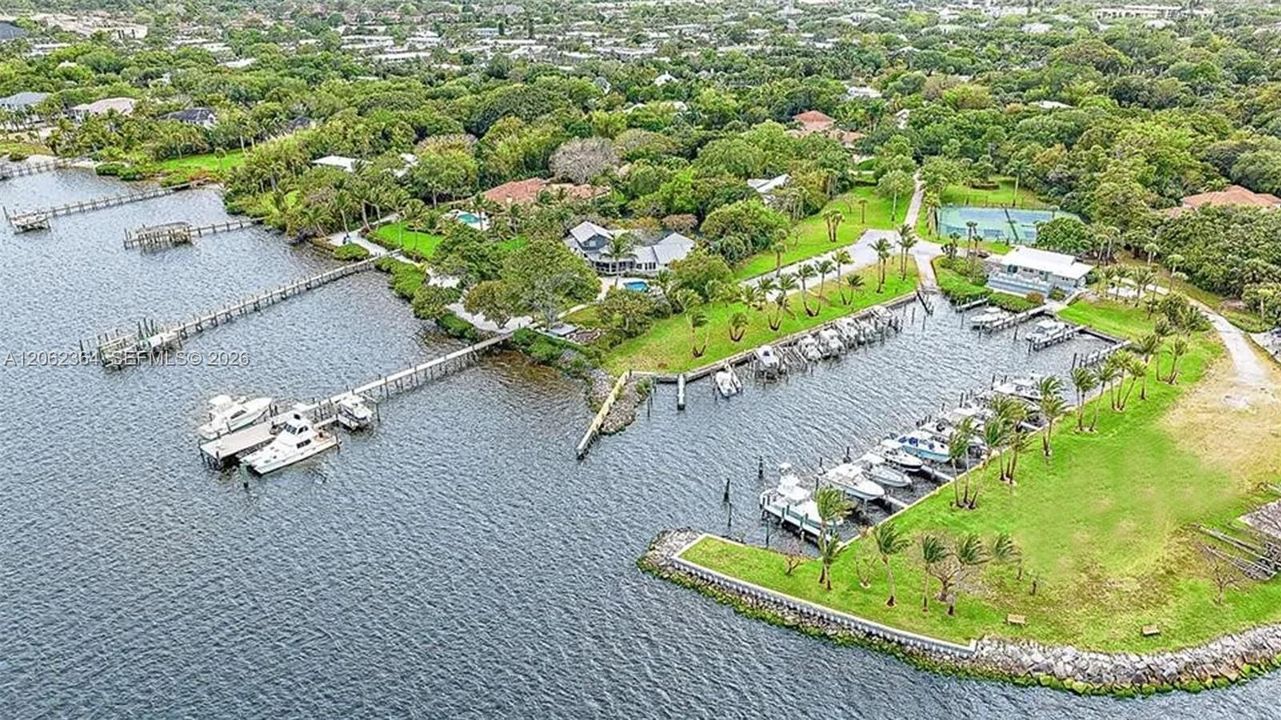 На продажу: $21,900 (0.25 acres)