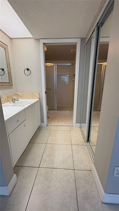 В аренду: $2,000 (2 спален, 2 ванн, 930 Квадратных фут)