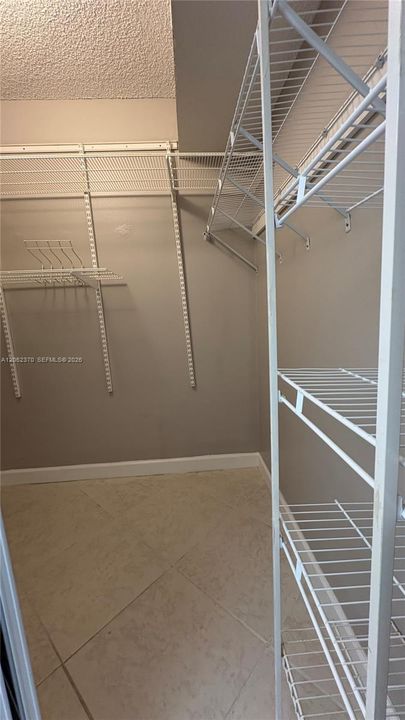 В аренду: $2,000 (2 спален, 2 ванн, 930 Квадратных фут)