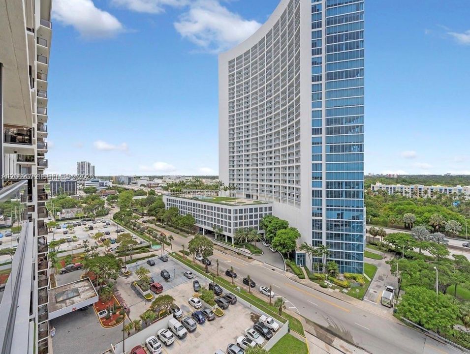 For Rent: $3,300 (2 beds, 2 baths, 990 Square Feet)