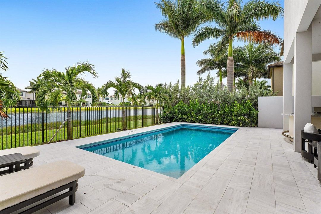 025-8988DulcettoCourt-BocaRaton-FL-33496