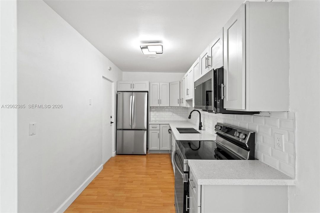 На продажу: $449,000 (3 спален, 2 ванн, 1258 Квадратных фут)