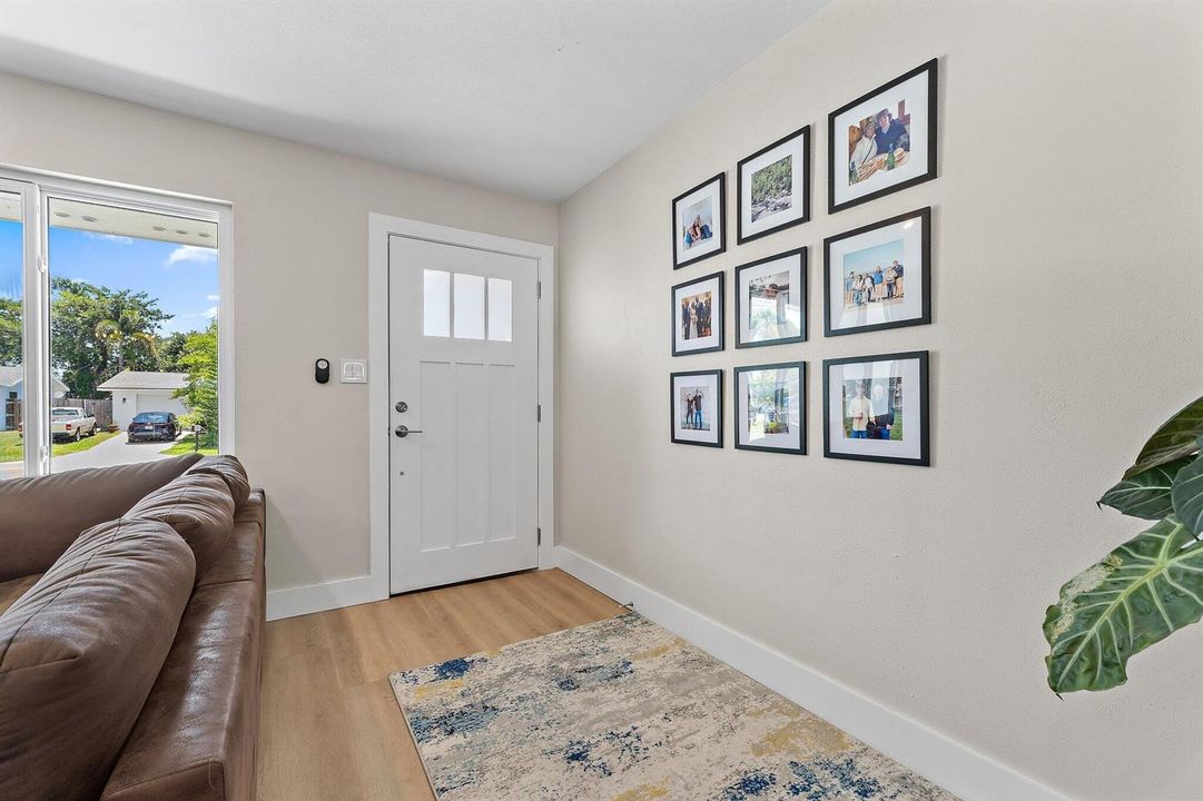 032-417PhiladelphiaDr-Jupiter-FL-33458-S
