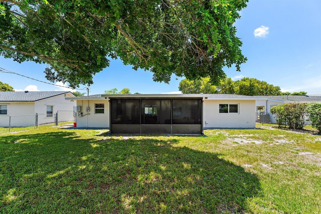 074-417PhiladelphiaDr-Jupiter-FL-33458-S