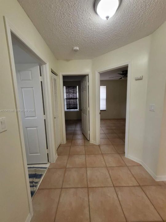 En Venta: $525,000 (3 camas, 2 baños, 1350 Pies cuadrados)