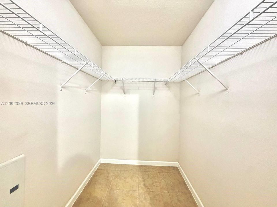 В аренду: $2,677 (3 спален, 2 ванн, 1189 Квадратных фут)