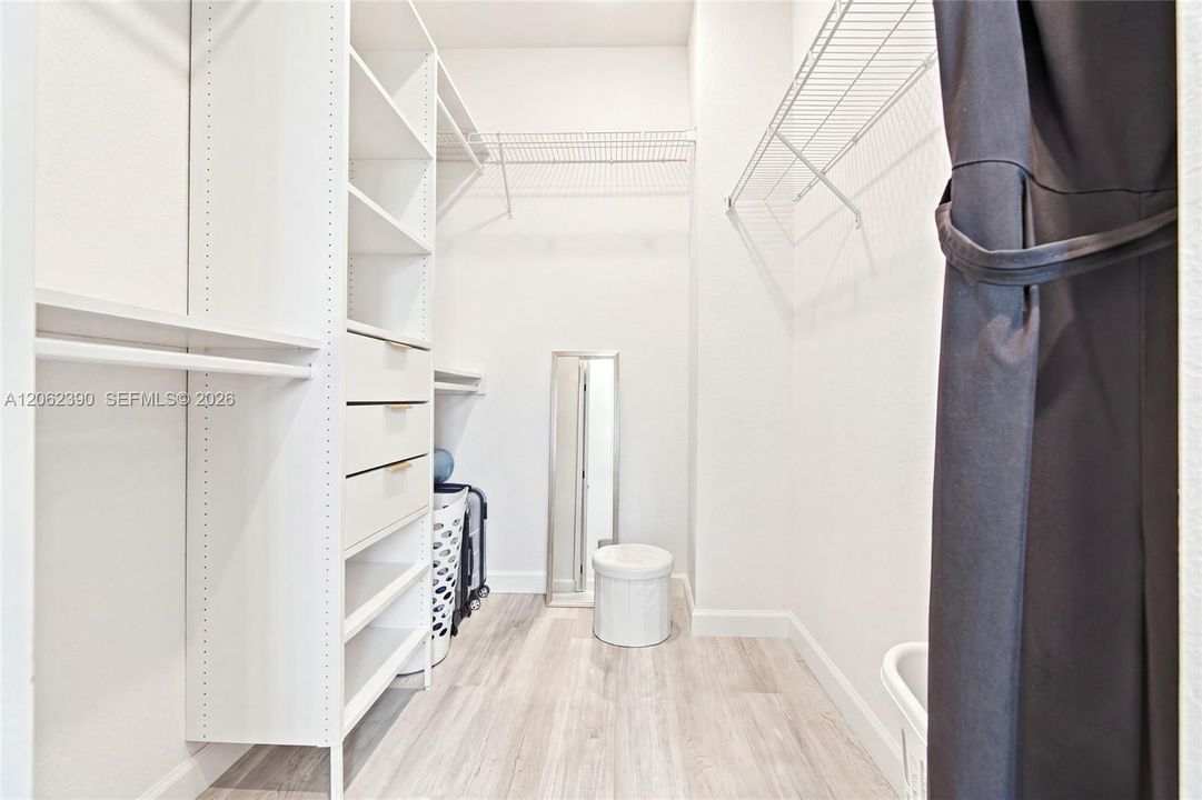 В аренду: $4,000 (3 спален, 2 ванн, 1419 Квадратных фут)