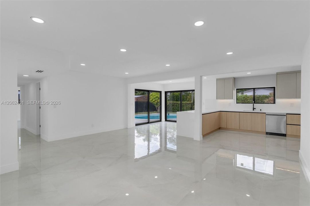 На продажу: $760,000 (3 спален, 2 ванн, 1567 Квадратных фут)
