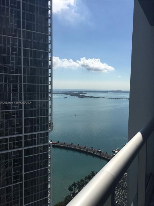For Sale: $750,000 (1 beds, 1 baths, 876 Square Feet)