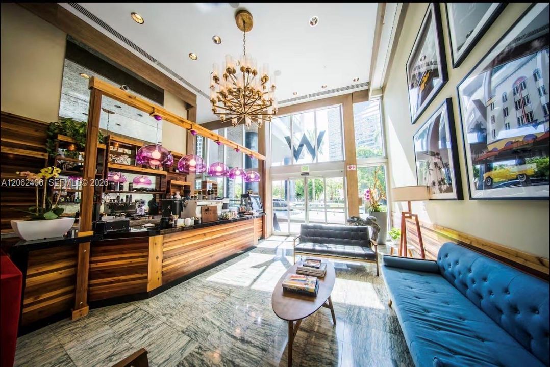 For Sale: $750,000 (1 beds, 1 baths, 876 Square Feet)