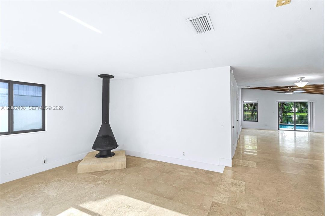 For Sale: $760,000 (3 beds, 2 baths, 1856 Square Feet)