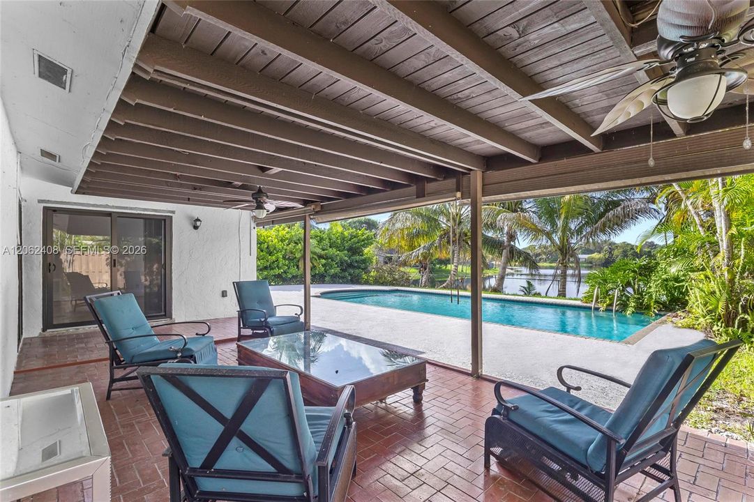 For Sale: $760,000 (3 beds, 2 baths, 1856 Square Feet)