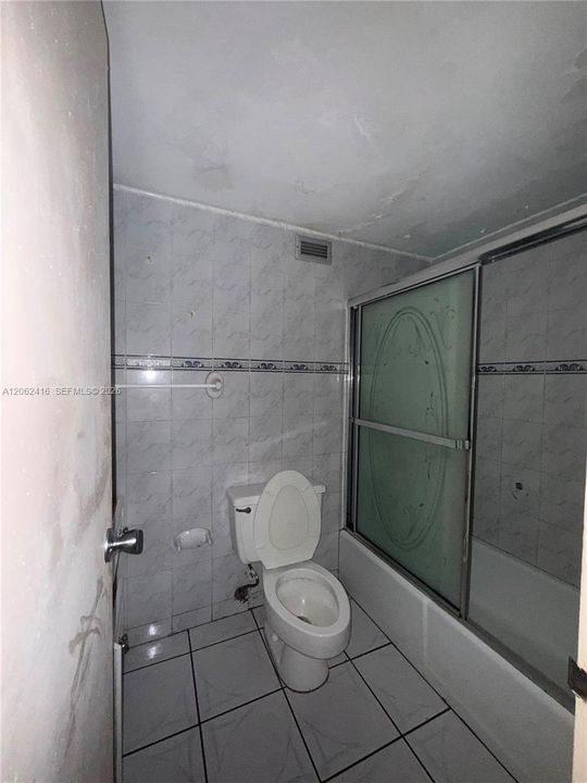 Недавно продано: $245,000 (0 спален, 1 ванн, 566 Квадратных фут)